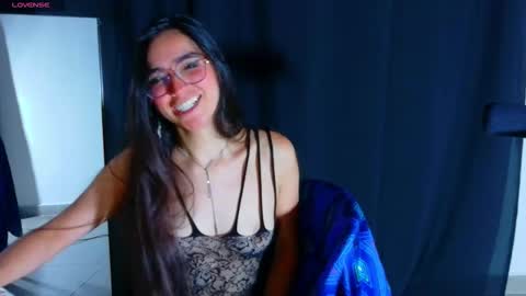 Emmily Roberts online show from October 18, 5:54 am