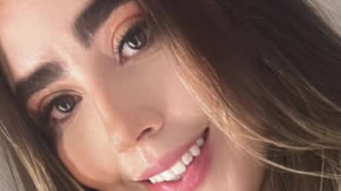 emi_royse online show from April 4, 10:08 pm