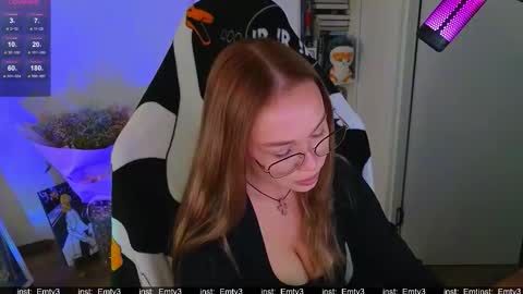 Emili online show from November 21, 8:49 am