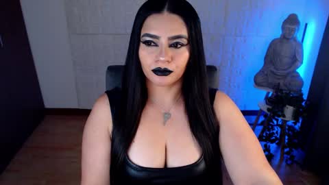 Snapshot of emili_evans_ chatting on March 10, 7:40 pm POWERFULL GODDESS EMILI online show from March 10, 7:40 pm