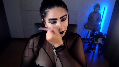 Snapshot of emili_evans_ chatting on December 12, 2:59 am POWERFULL GODDESS EMILI online show from December 12, 2:59 am