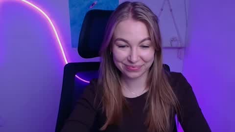 Emilia online show from November 20, 12:50 pm