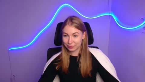 Emilia online show from October 9, 11:14 am