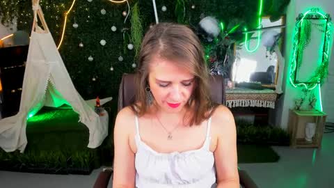 Emilia Bedy online show from March 31, 9:31 am