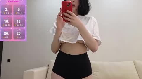 emilli_blanc online show from December 17, 6:50 am