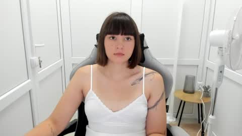 Emmi online show from July 22, 6:14 am