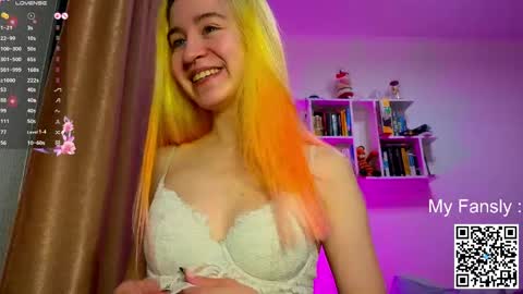 Emily online show from June 2, 10:33 pm