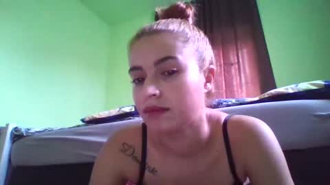 Emilly and Daniel online show from January 29, 10:16 am