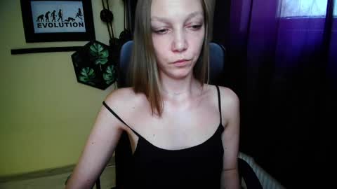 Emilly online show from June 3, 2:33 pm