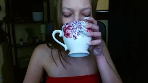 Emilly online show from February 22, 10:05 am