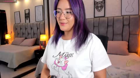 Emily online show from January 31, 7:07 am