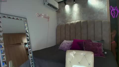  emily valentina     online show from February 12, 1:41 am