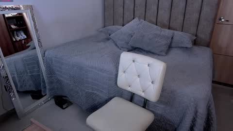  emily valentina     online show from October 16, 1:41 am