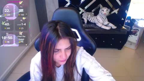 Snapshot of emily_cooper_t chatting on September 19, 3:05 am emily_cooper_t online show from September 19, 3:05 am
