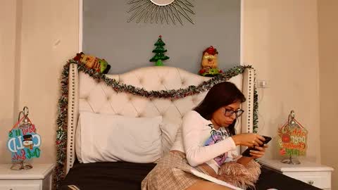 Emily online show from December 14, 1:44 am