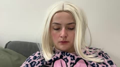 emily_morning_dew online show from November 21, 10:17 am