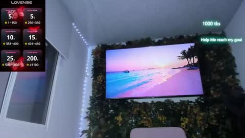 emily_palmeer online show from June 6, 9:37 am
