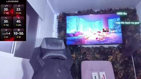 emily_palmeer online show from June 12, 8:33 am