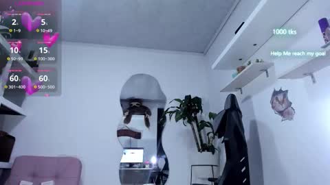 emily_palmeer online show from September 24, 10:47 am