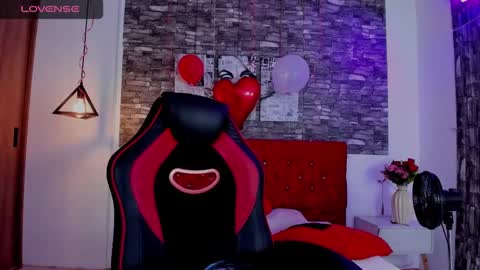 emily_sc online show from February 12, 1:27 pm