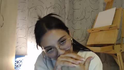 Snapshot of emily_smith29 chatting on December 20, 12:41 am emi online show from December 20, 12:41 am