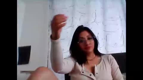 Snapshot of emily_smith29 chatting on December 16, 7:00 pm emi online show from December 16, 7:00 pm