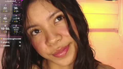 Snapshot of emily_sweett12 chatting on September 15, 2:14 pm Emily online show from September 15, 2:14 pm