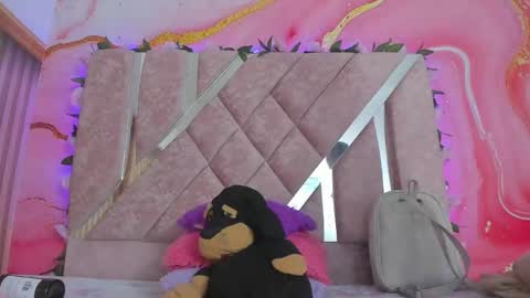 emily_velvet_ online show from June 4, 6:56 pm