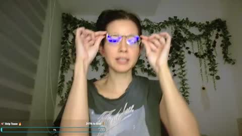 Emily Alexa online show from June 15, 12:27 pm