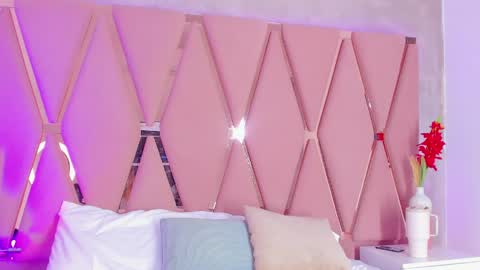 Emily online show from June 4, 10:47 pm