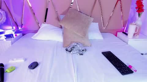 Emily online show from June 13, 3:04 am