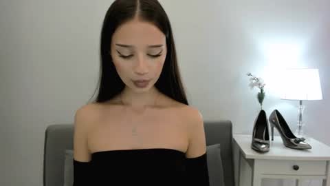 EmilyCharming online show from September 30, 8:24 pm