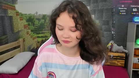 Emilyhaves online show from September 10, 6:30 pm