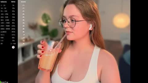 Emily  online show from November 9, 12:45 pm