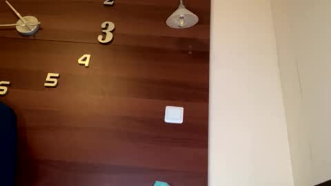 emilygibbes online show from November 20, 11:33 am