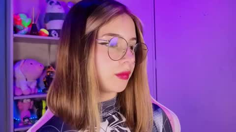 VALEEEN online show from February 4, 4:21 pm