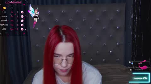 Snapshot of emilykents chatting on October 14, 1:30 am EmilyKents online show from October 14, 1:30 am