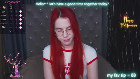 Snapshot of emilykents chatting on October 17, 2:26 am EmilyKents online show from October 17, 2:26 am