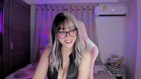 EMILY online show from December 2, 9:54 am