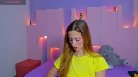 emilywilliis online show from February 24, 1:05 am