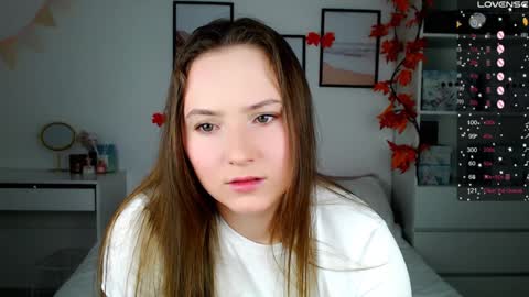 Snapshot of emilyxgrasez chatting on December 4, 11:35 pm Emily online show from December 4, 11:35 pm