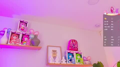 Emily Bank online show from December 23, 11:14 am