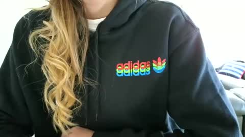 emilly online show from October 30, 7:15 pm