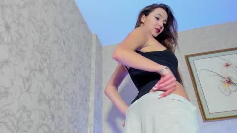 Emma online show from February 21, 9:32 pm