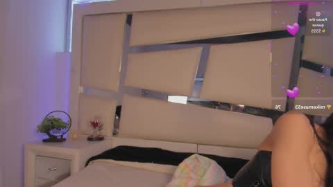 emma__js_ online show from February 14, 8:55 pm