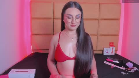 emma__js_ online show from April 7, 12:45 am