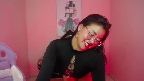 Emma burt online show from January 9, 8:24 pm