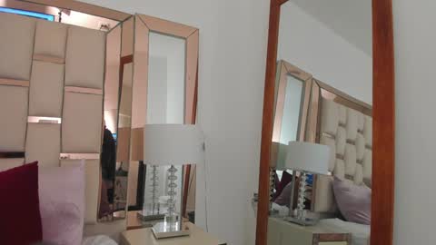 Emma Castillo online show from February 2, 3:32 am