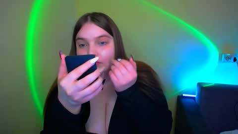 Snapshot of emma_dorn chatting on September 14, 9:07 am Eva online show from September 14, 9:07 am