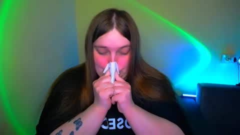 Snapshot of emma_dorn chatting on September 22, 7:56 pm Eva online show from September 22, 7:56 pm